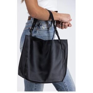 Simple Trendy Shoulder Bag / Purse, 11.5 X 5, Vegan Leather, Snap Closure Black